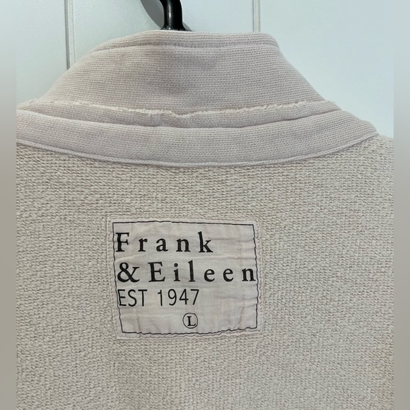 Frank & Eileen NWOT Sweatshirt V-Neck Long Sleeves Size L Pink - Picture 5 of 13